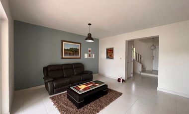 Venta de casa en Versalles / Costa Sur, Ph Quintas de Versalles