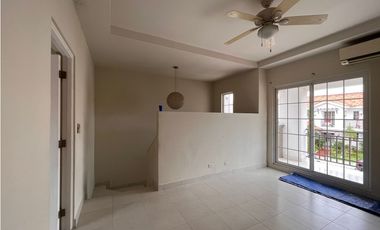 Venta de casa en Versalles / Costa Sur, Ph Quintas de Versalles