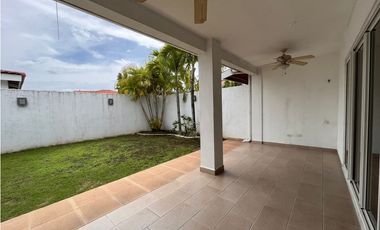 Venta de casa en Versalles / Costa Sur, Ph Quintas de Versalles
