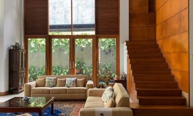 DIJUAL CEPAT RUMAH MEWAH TOWNHOUSE (Ada Kolam Renang) CIPETE DI JL.SAWO CIPETE JAKARTA SELATAN