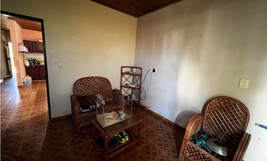 Vendo Casa Tres Dormitorios en Caseros, Entre Ríos.