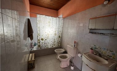 Vendo Casa Tres Dormitorios en Caseros, Entre Ríos.