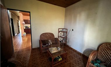 Vendo Casa Tres Dormitorios en Caseros, Entre Ríos.