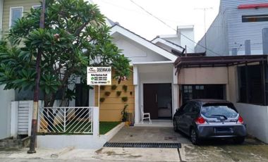 Disewakan Rumah di Cipinang Indah 1,ada swimming pool minimalis cozy