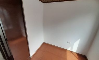 apartamento en arriendo en prado veraniego norte. Cod A118120