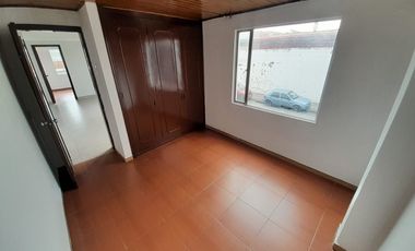 apartamento en arriendo en prado veraniego norte. Cod A118120