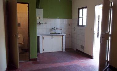DEPARTAMENTO 2 AMBIENTES EN ALQUILER SAN JUSTO,VILLA CONSTRUCTORA.-