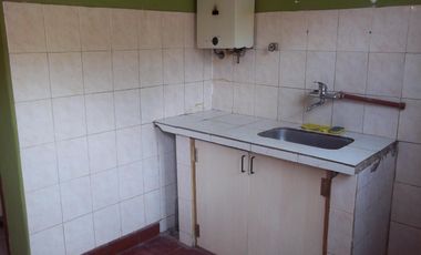 DEPARTAMENTO 2 AMBIENTES EN ALQUILER SAN JUSTO,VILLA CONSTRUCTORA.-