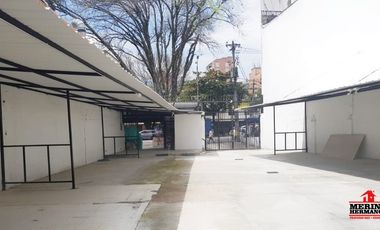 parqueadero en arriendo en estadio. Cod A6142