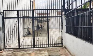 parqueadero en arriendo en estadio. Cod A6142