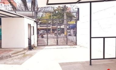 parqueadero en arriendo en estadio. Cod A6142