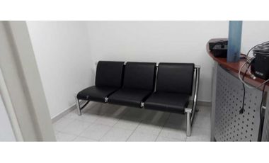 ALQUILER DE CONSULTORIO 30M EN ROYAL CENTER