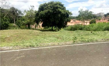 VENDO LOTE COMERCIAL/HABITACIONAL