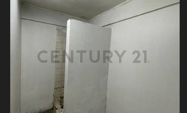 SE ARRIENDA LOCAL LA REINA