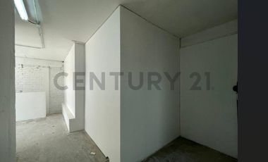 SE ARRIENDA LOCAL LA REINA