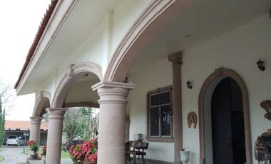 Preciosa Finca en Venta con todos Implementos y Maquinaria