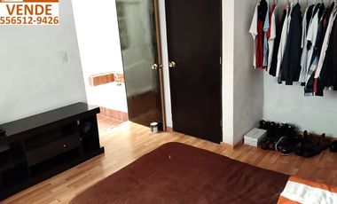 CASA EN VENTA DE UN NIVEL Y LOCAL COMERCIAL EN VILLA DE LAS FLORES