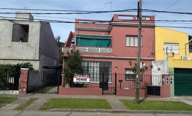 Casa de 5 ambientes Morón Sur