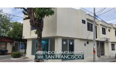 Venta, Casa con 2 apartamentos, local Sa Francisco, Santa Marta.
