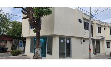 Venta, Casa con 2 apartamentos, local Sa Francisco, Santa Marta.