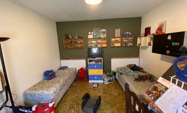 VENTA DE CASA 3 AMBIENTES A RECICLAR - ZONA COMERCIAL - LOTE DE 400 M² - MONTE GRANDE