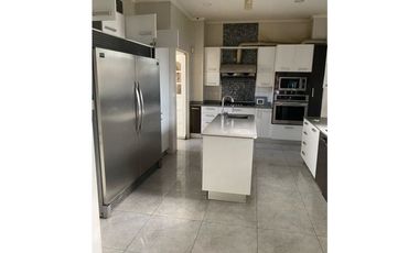 Casa en Altos del Golf - Negociable - 5,000$