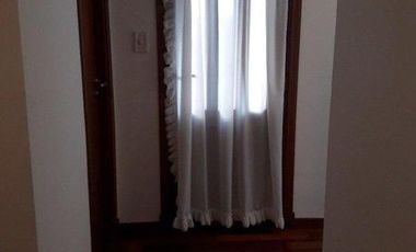 Excelente chalet de 6 ambientes en Andrade y Rejon