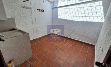 COD. 6255 - SE ARRIENDA CASA CAMPESTRE - BARRIO: VEREDA LOS COLORADOS