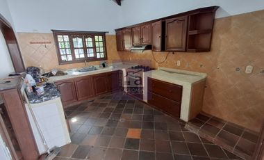 COD. 6255 - SE ARRIENDA CASA CAMPESTRE - BARRIO: VEREDA LOS COLORADOS