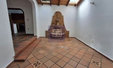 COD. 6255 - SE ARRIENDA CASA CAMPESTRE - BARRIO: VEREDA LOS COLORADOS