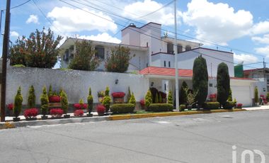 Casa en Venta San Carlos Metepec, México