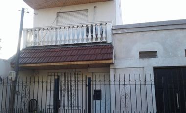 Casa PH en venta en Quilmes Oeste