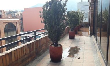 edificio en arriendo/venta en el chico. Cod V2405