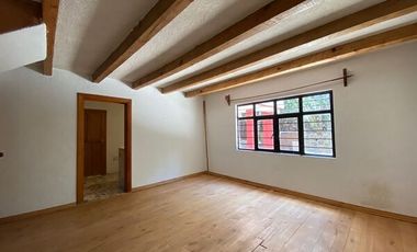 VENTA CASA DE CAMPO DE OPORTUNIDAD CERCA DE PÁTZCUARO MICHOACÁN CAS 4044 MOR/HH