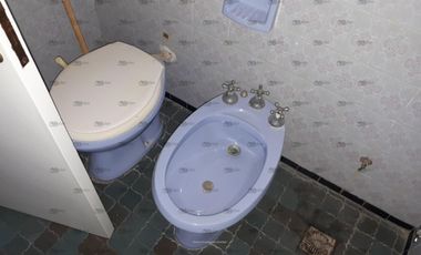 BARBARO VENDE DEPERTAMENTO CON BAULERA EN EL CENTRO DE SAN MARTIN