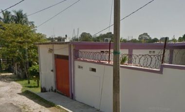 Renta de Bodega de 200 m2 en esquina de Av. 18 de Marzo, Col. Buenavista Sur, Minatitlán, Veracruz.