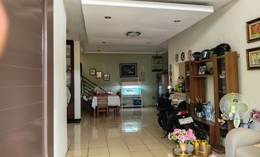 Rumah 2 Lt SHM 15 Mnt ke Bintaro Jaya Xchange Mall Dibantu KPR J-37429