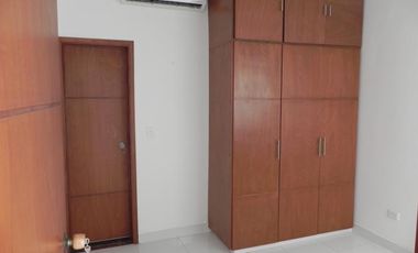 casa en venta en quinta bosch. Cod V10224