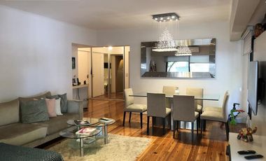Venta departamento 4 ambientes con dependencia y cochera
