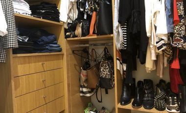 Venta departamento 4 ambientes con dependencia y cochera