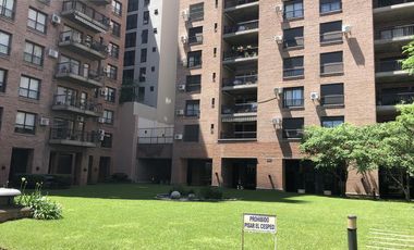 Venta departamento 4 ambientes con dependencia y cochera