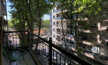 Venta departamento 4 ambientes con dependencia y cochera