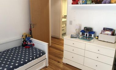 Venta departamento 4 ambientes con dependencia y cochera