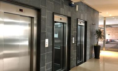 Venta departamento 4 ambientes con dependencia y cochera