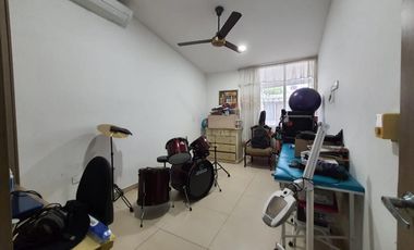 casa en venta en quinta oriental. Cod V2095