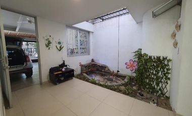 casa en venta en quinta oriental. Cod V2095
