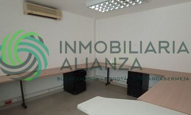 edificio en arriendo en antonia santos. Cod A14782