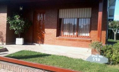 CHALET EN VENTA EN BARRIO SAN PATRICIO.