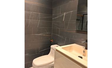 Alquiler/Venta de Moderno y Lujoso Apto en Bella Vista (MM)