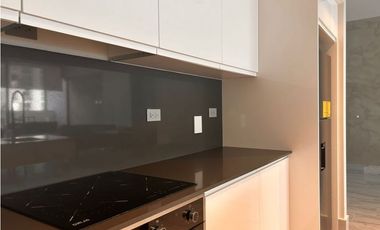 Alquiler/Venta de Moderno y Lujoso Apto en Bella Vista (MM)